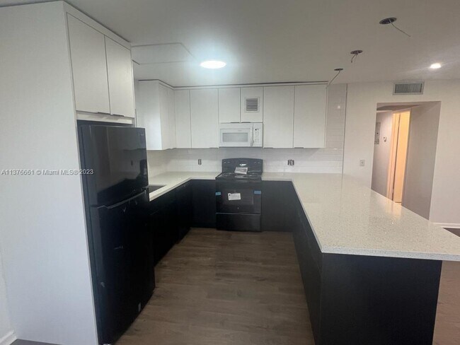Building Photo - 13455 SW 9th Ct