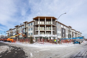 Building Photo - Savanna II