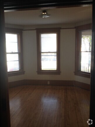 Building Photo - 2506 N Bartlett Ave