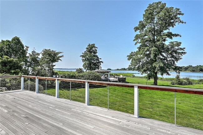 Foto del edificio - 125 Adams Point Rd