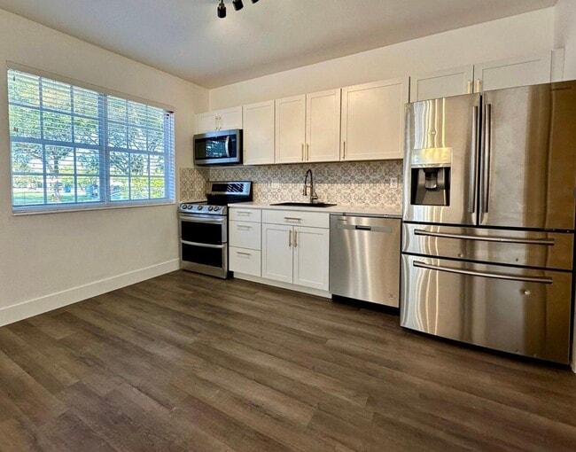 Foto del edificio - 1788 NE 169th St