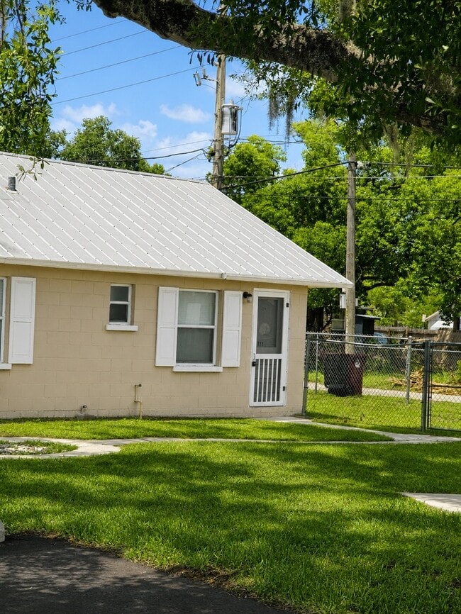 Photo - Convenient Downtown Living in a Bright and Comfortable 1-Bedroom Studi Townhome