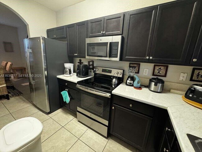 Foto del edificio - 2819 SE 1st Dr