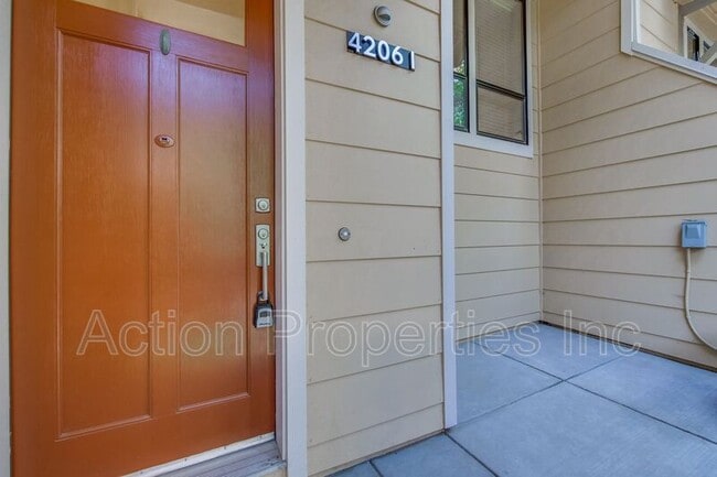 Building Photo - 4206 Rickeys Way I