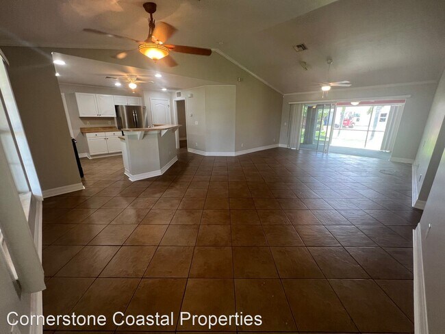 Building Photo - 3 br, 2 bath House - 202 Diplomat Pkwy E