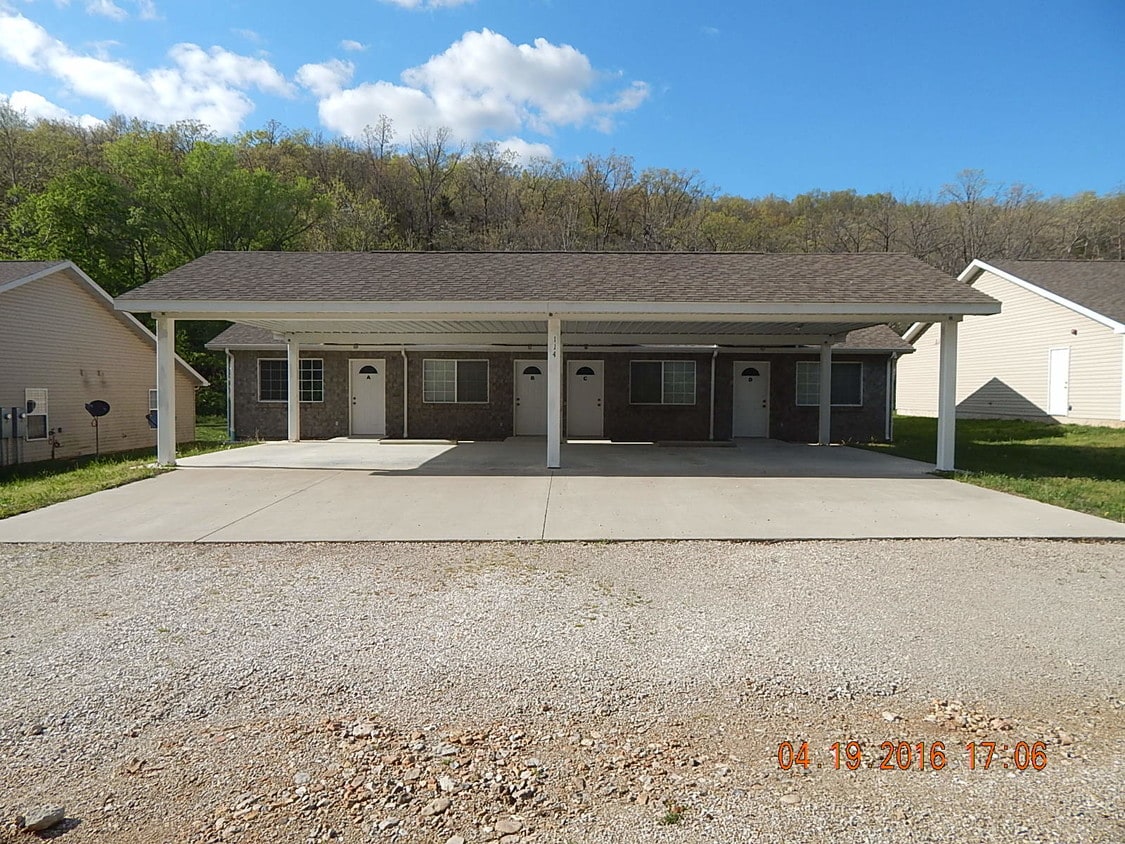 Primary Photo - 114 Booker Rd