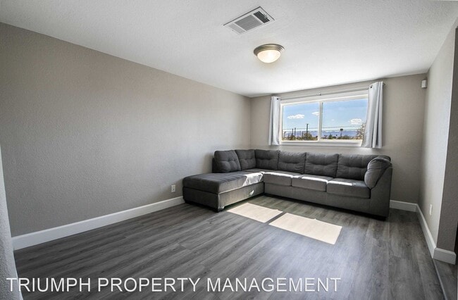 Building Photo - 2 br, 1 bath House - 706 Dike Ln Unit #B