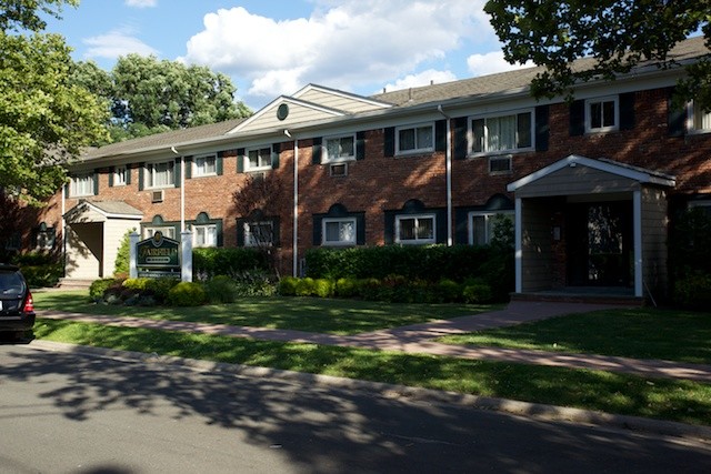 Building Photo - Fairfield Manor