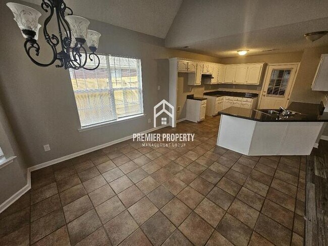 Foto del edificio - 10064 Tally Ho Dr