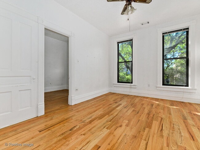 Building Photo - 1430 W Flournoy St