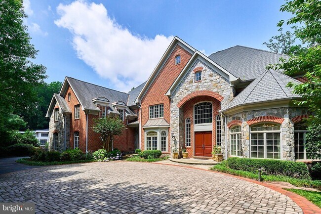Foto del edificio - 7841 Montvale Way