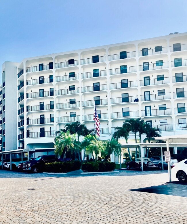 Foto del edificio - 1629 Riverview Rd