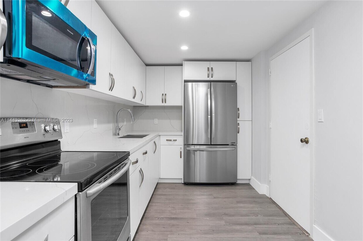 Foto principal - 1800 Sans Souci Blvd