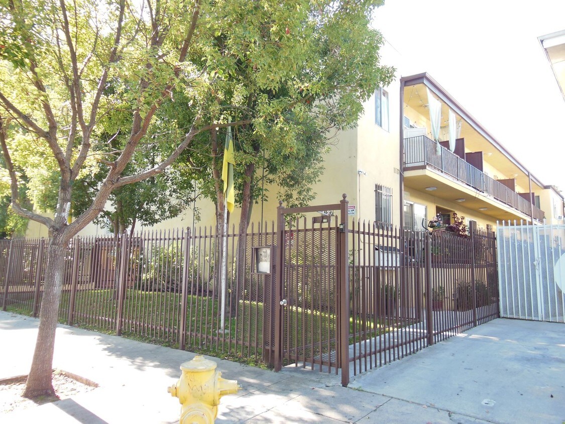 320 Apartments Available for Rent in Hollywood, CA