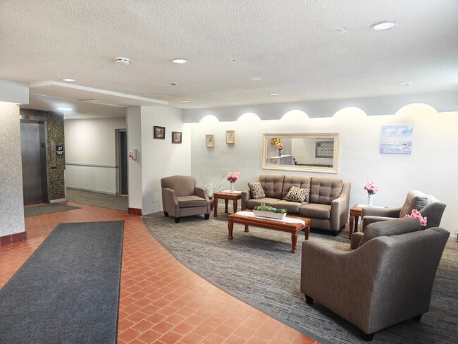 Building Photo - Holgate Court