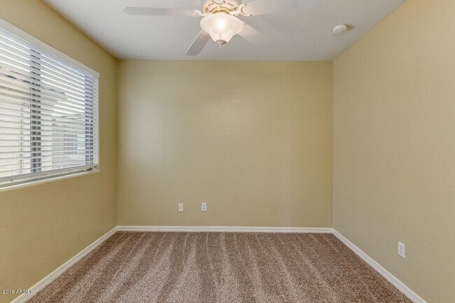 Foto del edificio - Beautiful home for rent