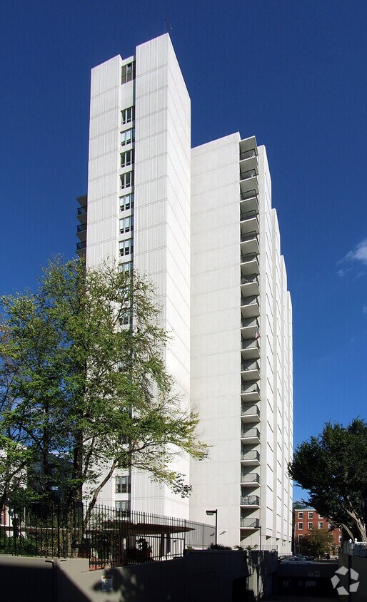 Vista desde el sudoeste - Casa Farnese Apartments