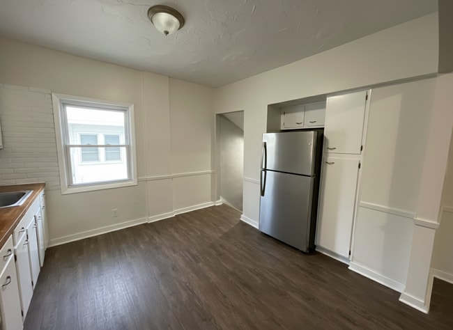 Building Photo - 9604 Park Heights Ave