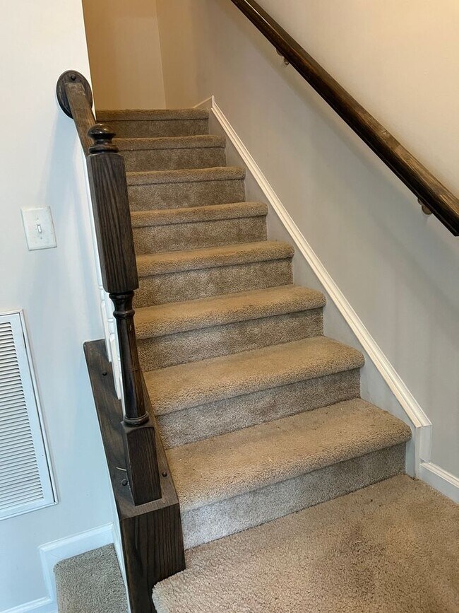 Building Photo - 3027 Potomac River Pky