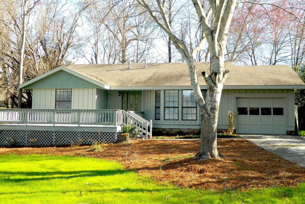 Foto principal - 471 Lawrence Dr