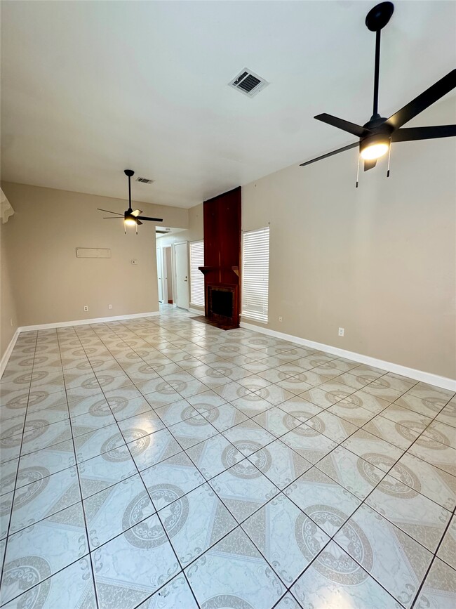 Foto del edificio - 10249 Colony Ct
