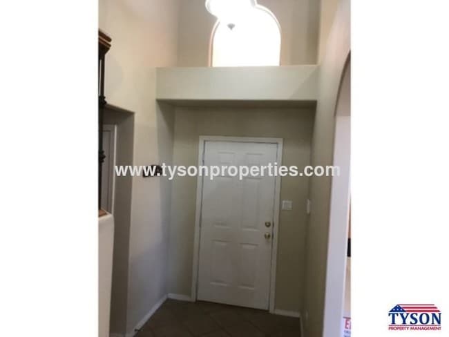 Building Photo - 6923 Carmelito Loop NE