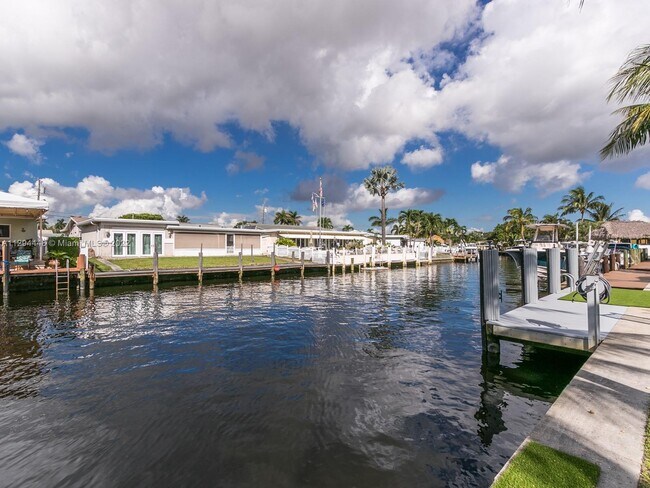 Building Photo - 923 Nautilus Isle