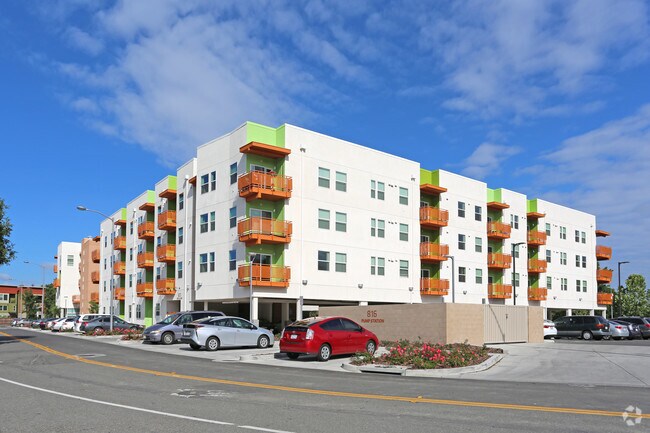 West Sacramento Ca >> West Gateway Place Apartments West Sacramento Ca Apartments Com West Sacramento Ca >> West Gateway Place Apartments West Sacramento Ca Apartments Com