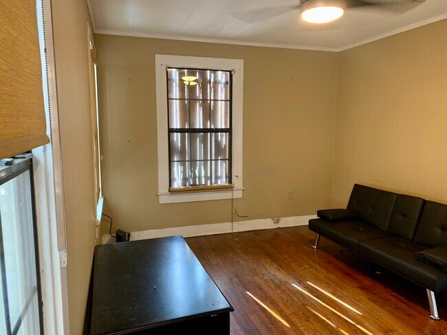 Foto del edificio - 729 Bungalow Ln