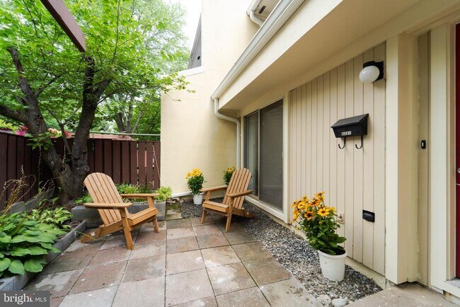 Foto del edificio - 2221 Southgate Square