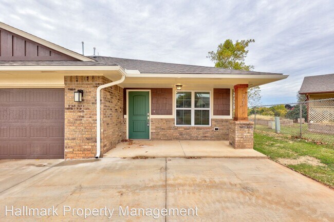 Foto del edificio - 3 br, 2 bath House - 708 Ivy Lane