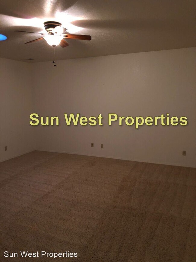 Foto del edificio - 2 br, 1 bath House - 549 E. Zia St.