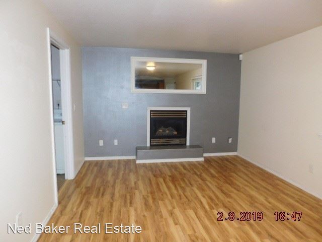 Building Photo - 3 br, 2.5 bath House - 3082 Tierra Dr NE