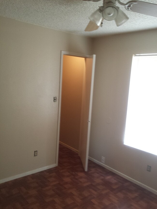 Building Photo - Great Condo for Rent!! Dont miss out!