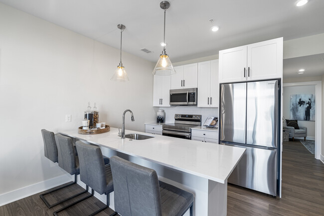 Premium Stainless Appliances - Creekside at Mainland