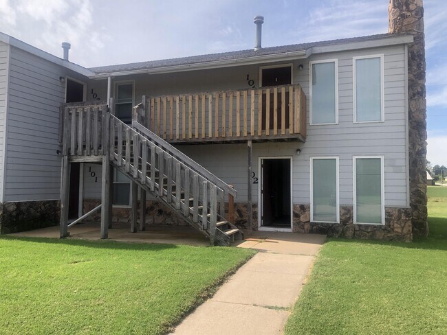 Building Photo - 500 Curry Ln