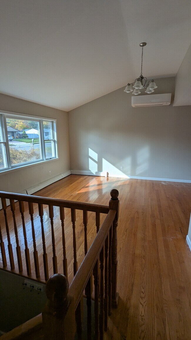 Building Photo - 411 Boyle Rd