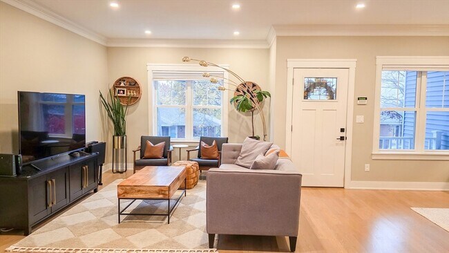 Foto del edificio - 279 Suffolk Ave