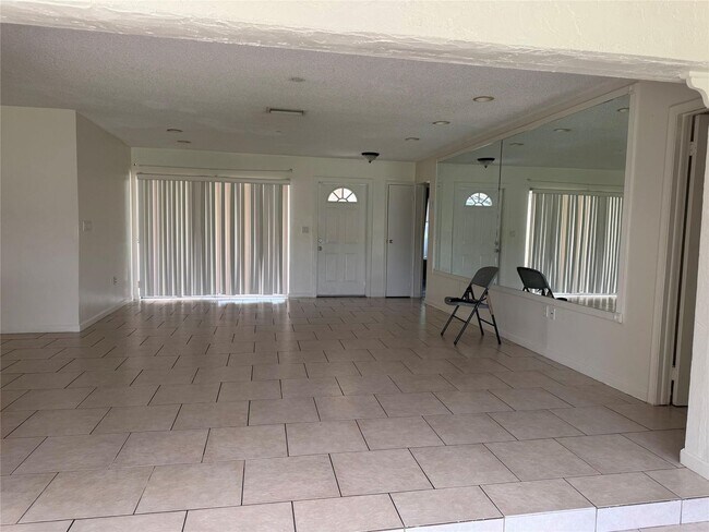 Building Photo - 9651 Sunset Strip