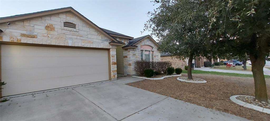 Foto principal - 5105 Bridgewood Dr