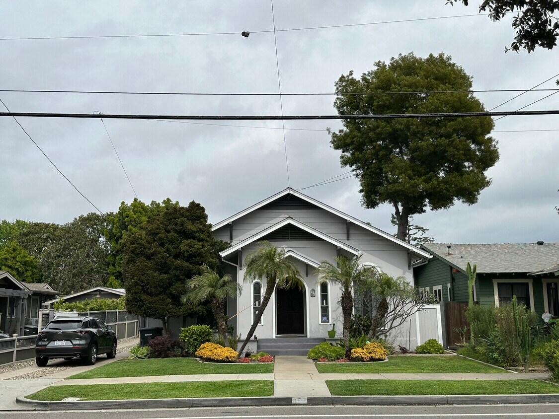 Primary Photo - 157 N Cambridge St