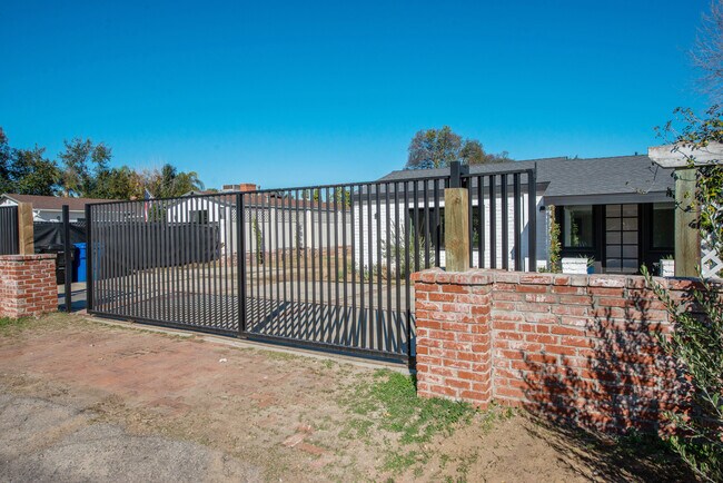 Foto del edificio - 22651 Oxnard St