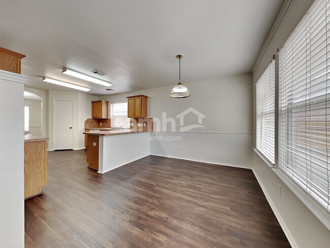 Building Photo - 312 Pepperwood Trl
