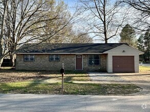 Building Photo - 1503 W College Ave