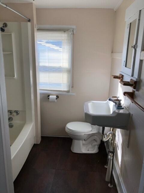 Foto del edificio - 215 Morton Avenue, Unit Back Garage Apt