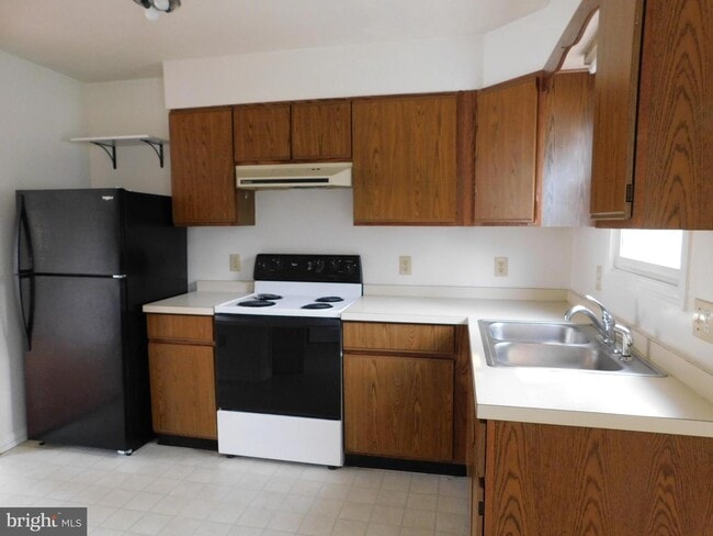 Building Photo - 406 Cobbler Dr