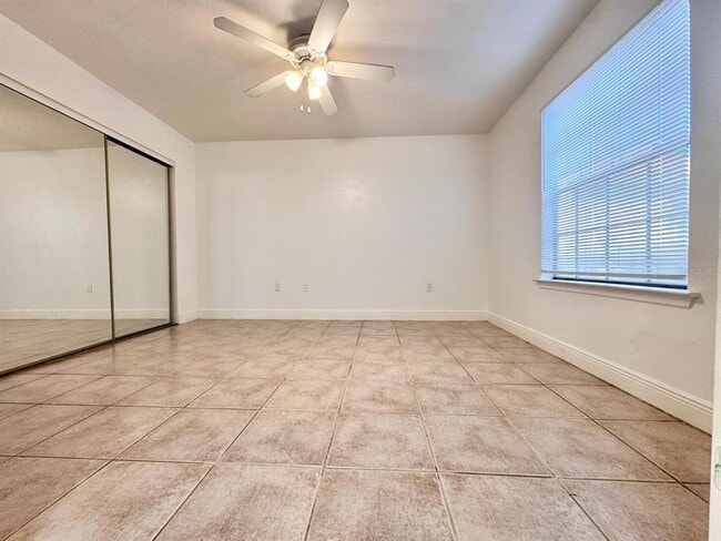 Building Photo - 429 Fountainhead Cir