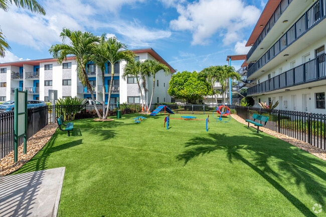 Parque para perros - Aciano Hialeah