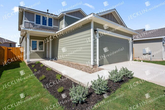 Building Photo - 211 Driftwood Lane