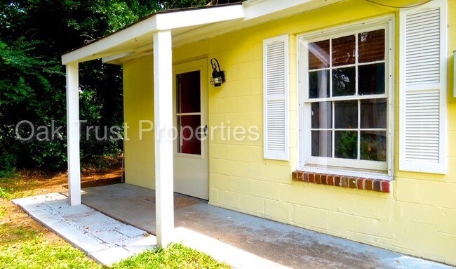 Building Photo - Green Acres, James Island